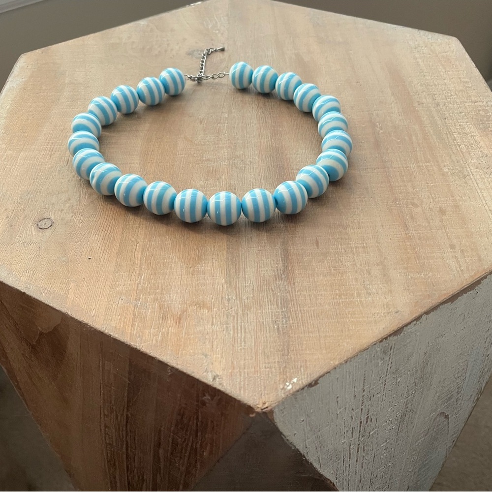 Charming Blue and White Beaded Necklace